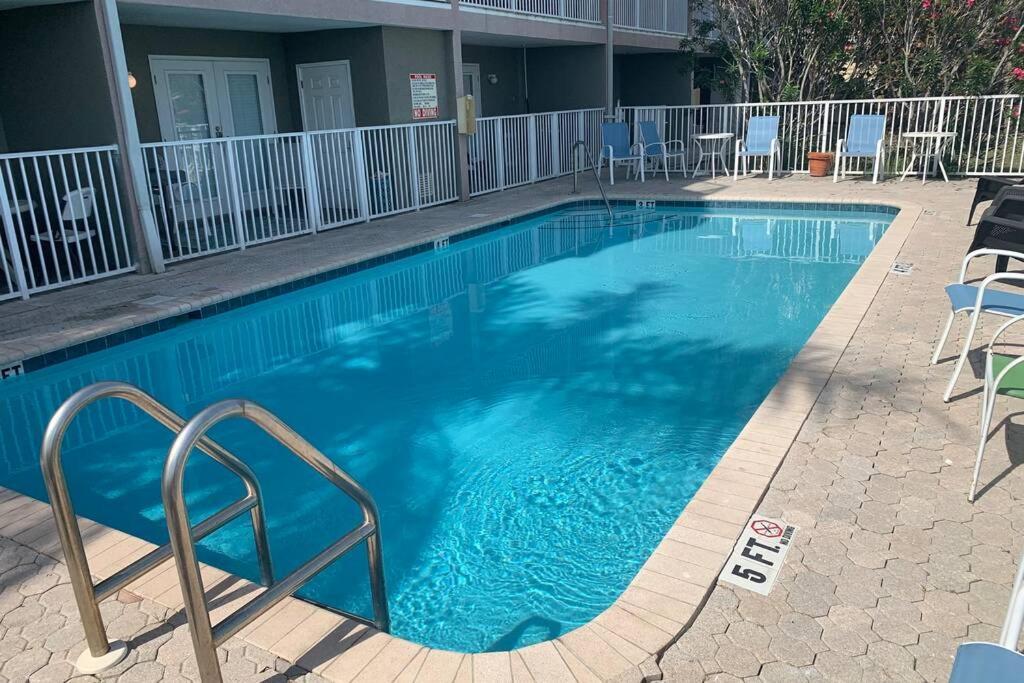 Luxury And Spacious Waterside Getaway クリアウォーター・ビーチ エクステリア 写真